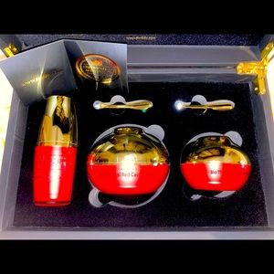 D’OR24K Prestige Dermatox Kit.